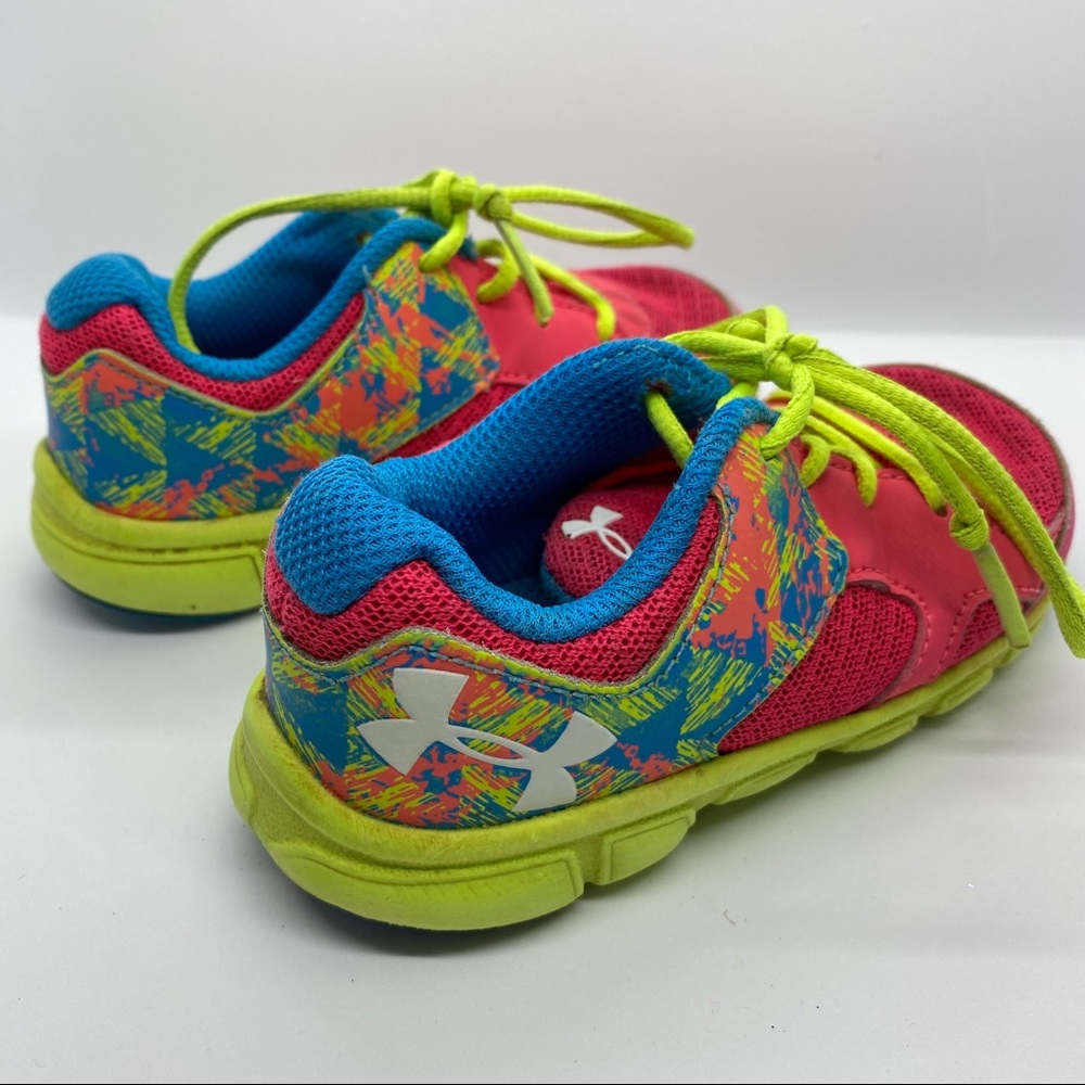 Under Armour girls size 7 sneaker shoes